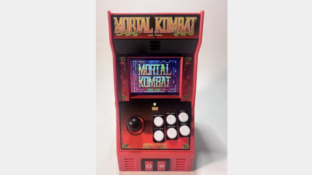 Mortal Kombat retro game