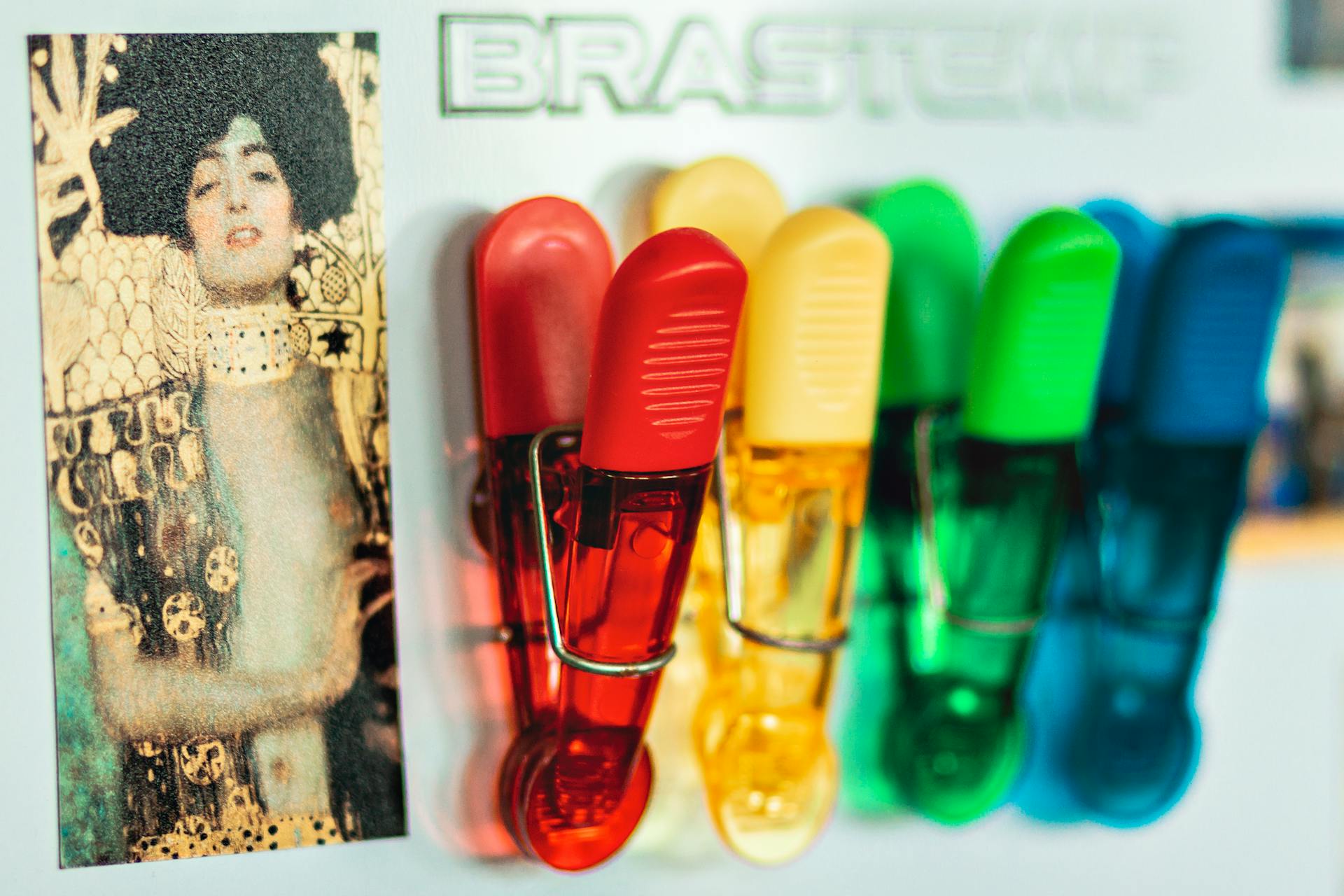 Assorted-color Clips