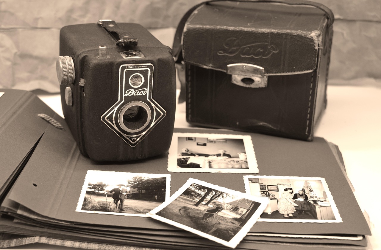 camera, photography, movie, memories, daci, pictures, nostalgia, nostalgic, camera bag, photo camera, antiquity, analog photography, old-fashioned, retro, photo album, old, retro look, analog, box camera, old pictures, old photos, photo book, camera, camera, photo album, photo album, photo album, photo album, old photos, old photos, old photos, old photos, old photos, photo book, photo book