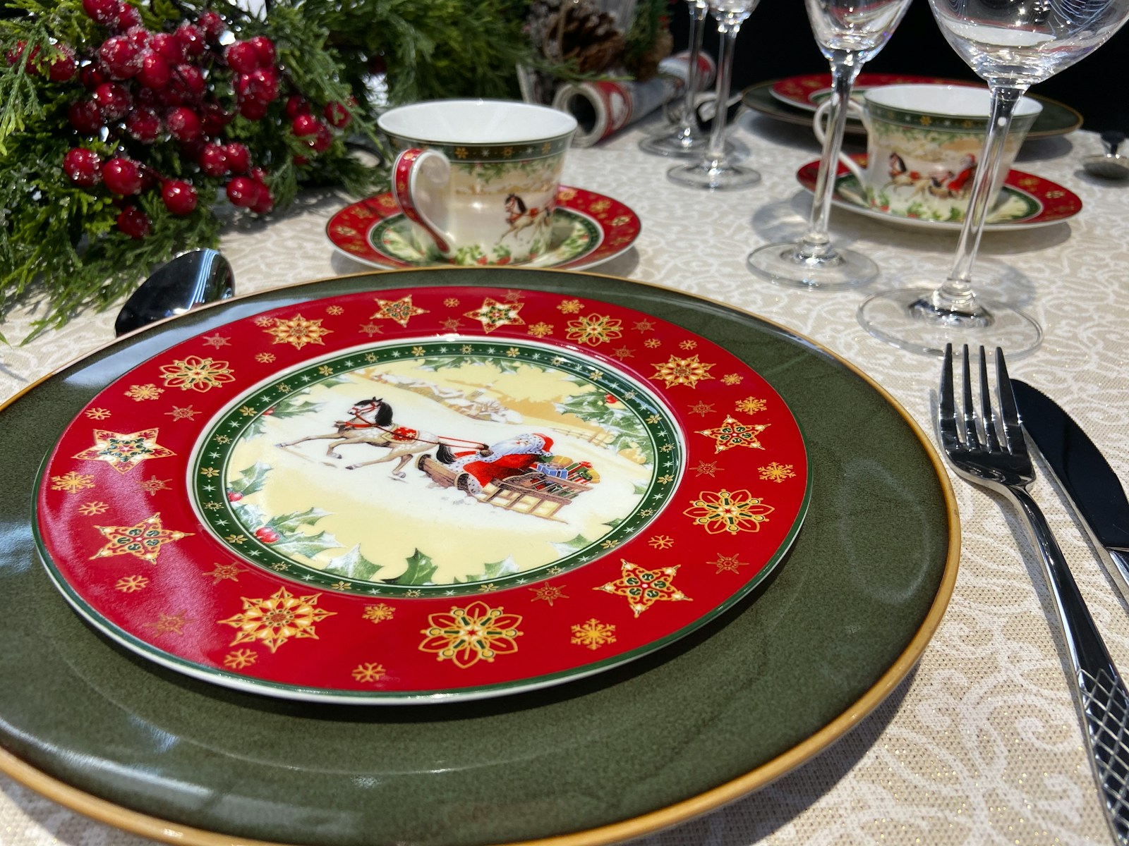 round white and red floral plate