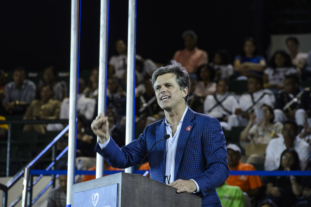 Tim Shriver Shares Rare Kennedy Cousin Photo And Tribute: “Keep Her Memory Alive”