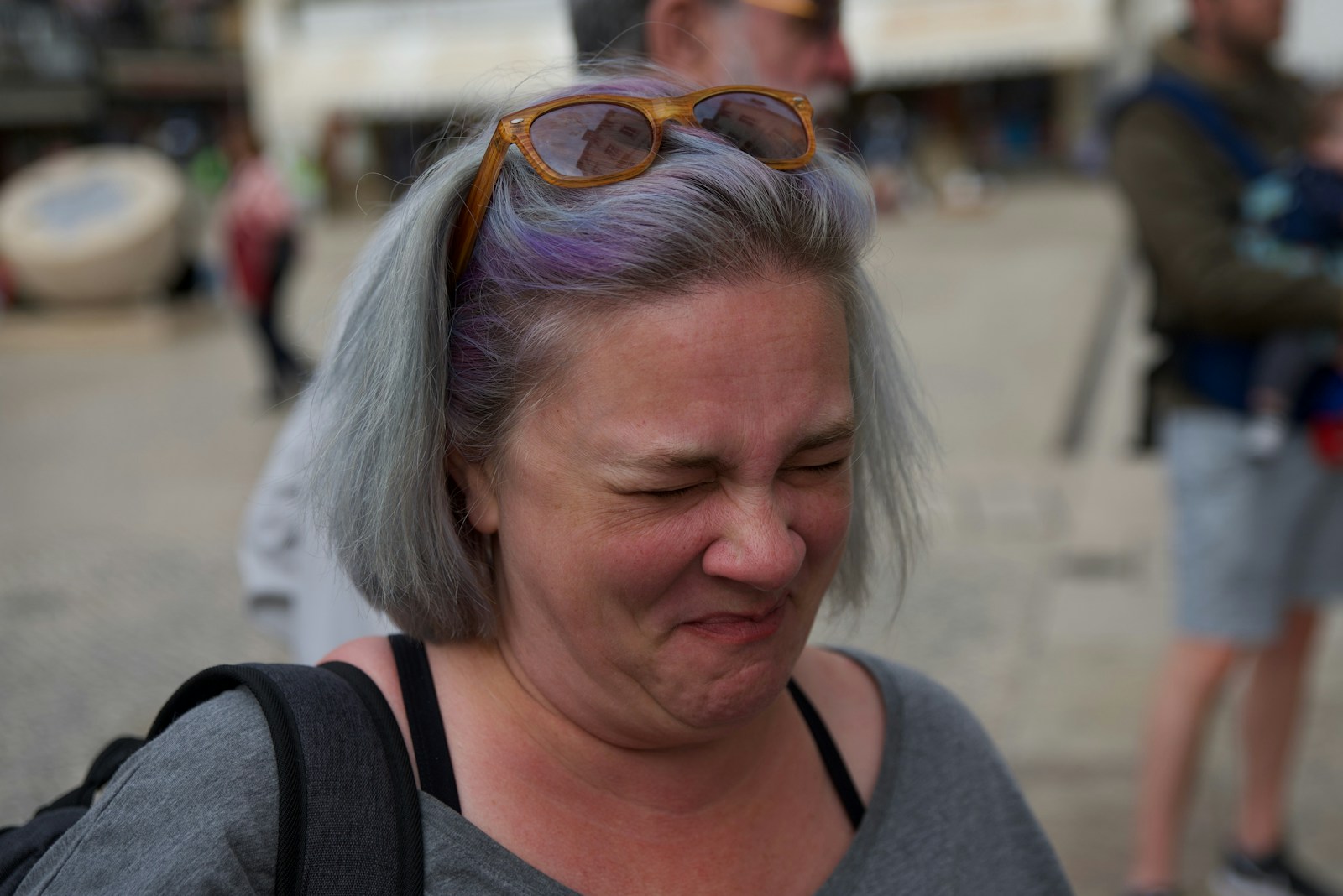 Daughter Goes Viral After Revealing Mom’s High School Crush — The Unexpected Response