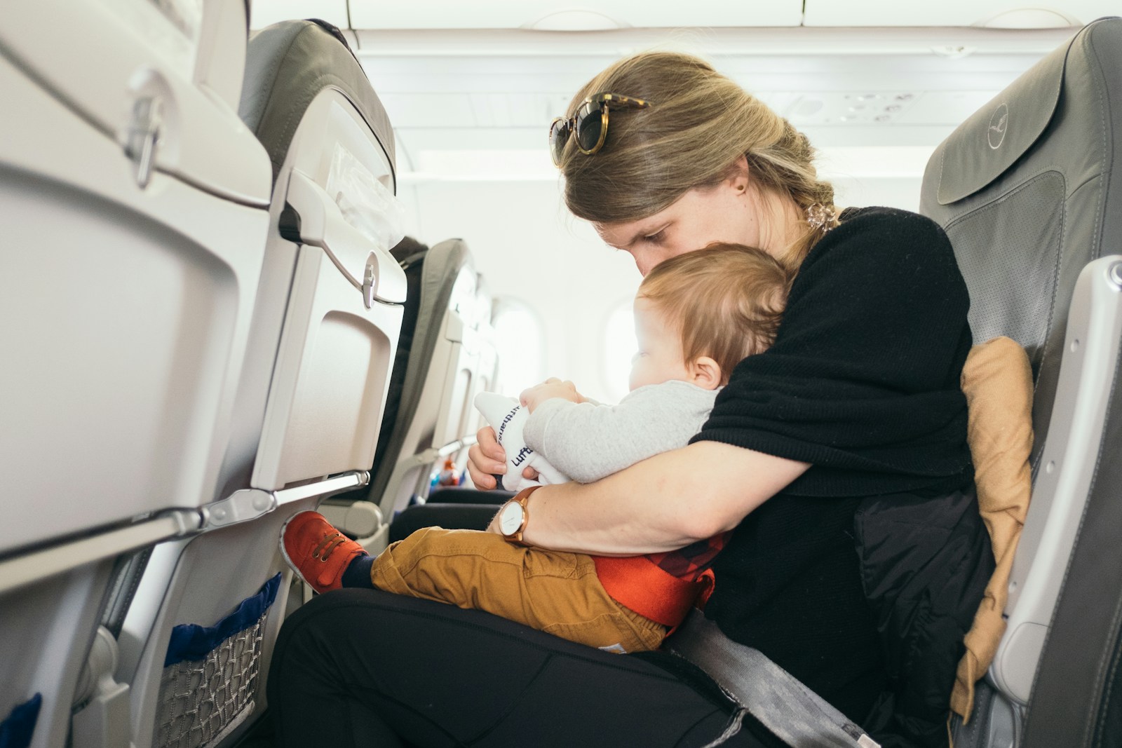 Mid-Flight, the Couple Across the Aisle Changed Their Baby’s Diaper on the Tray Tables and Said There’s “Literally Nowhere Else to Do It”