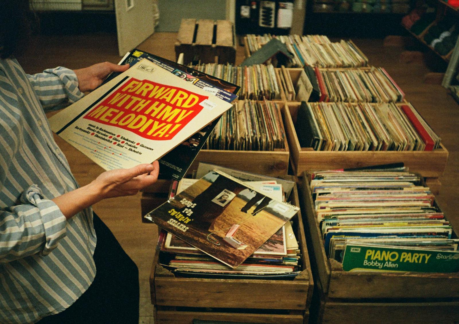 Collector Takes a Chance on Dusty $6 Records and Ends Up Finding Clean Vinyl Hidden Beneath the Dirt