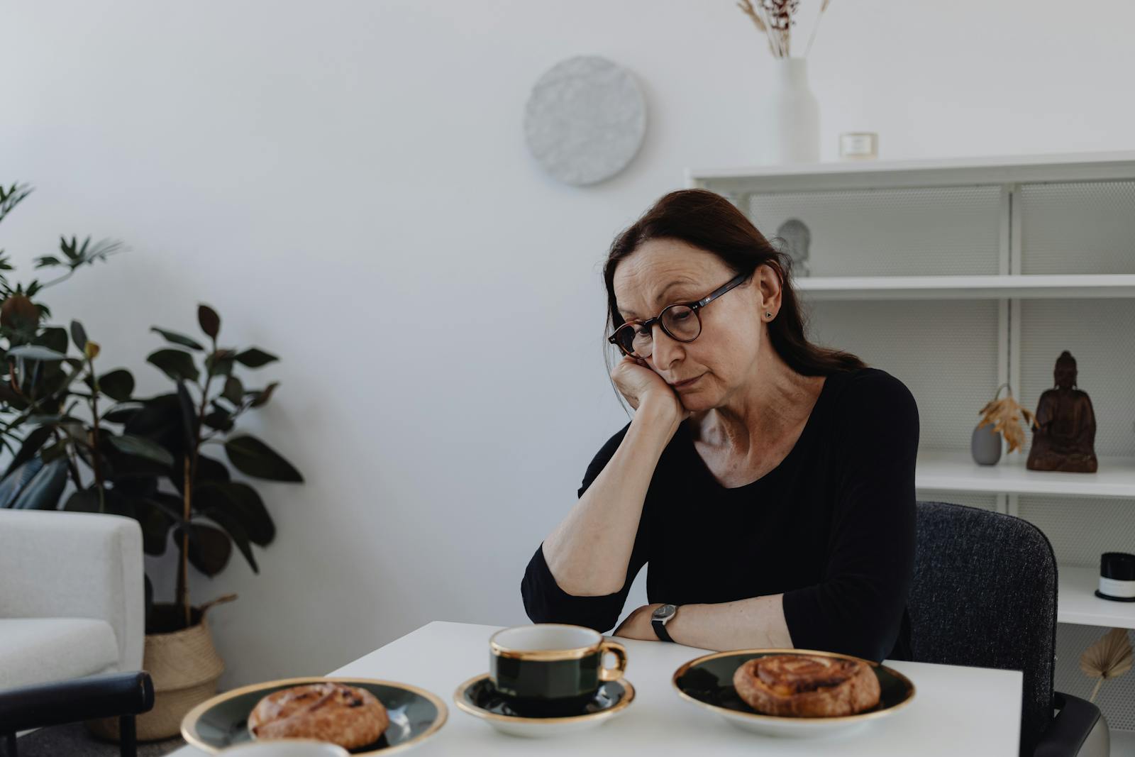 A Woman Says She’s Burned Out Caring for Her Incontinent Mother and May Skip Her Own Daughter’s Graduation Rather Than Be Forced Into Caregiver Duty Again