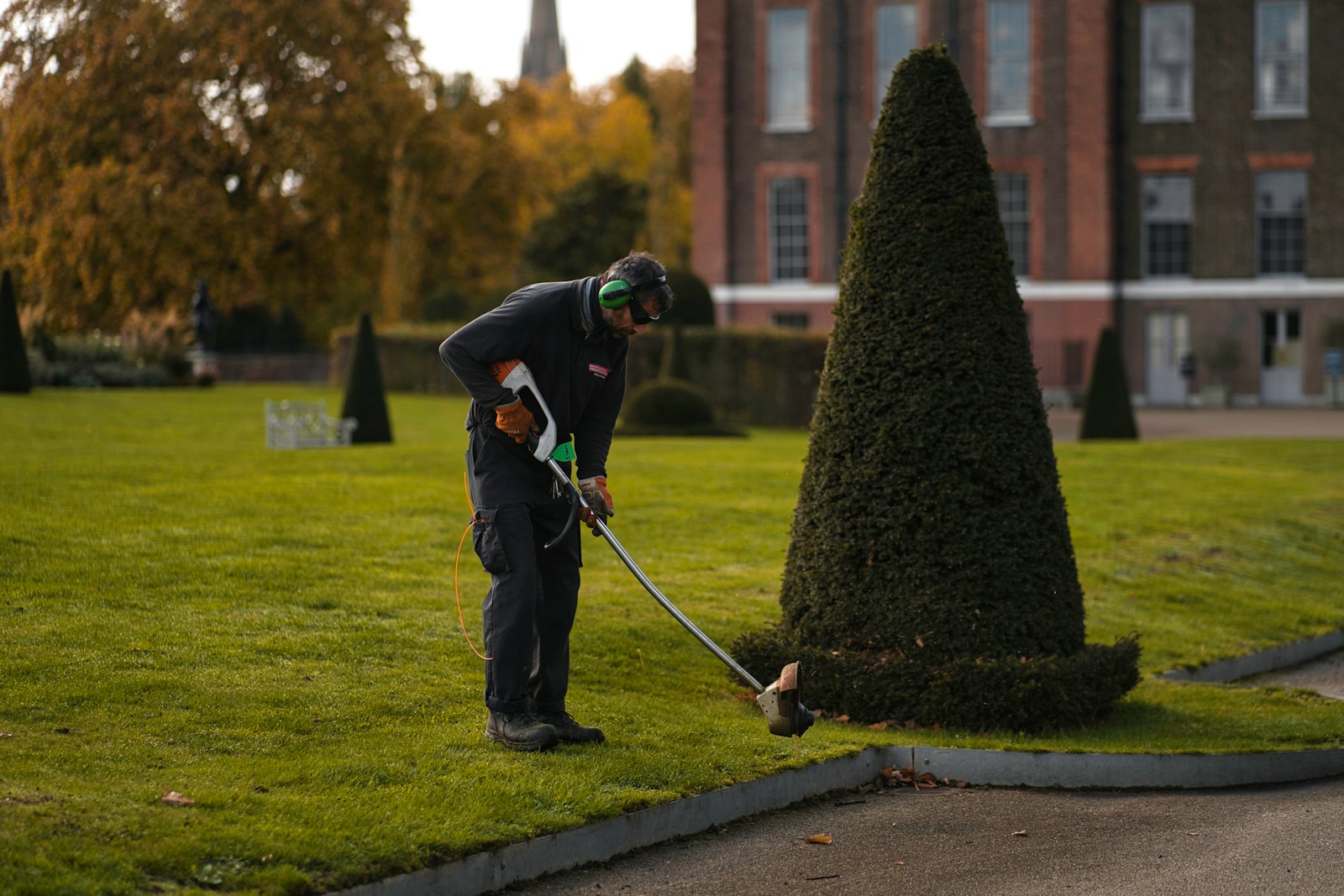 A Landscaping Worker Says His Boss Expected Him to Spend Four Hours Fixing a Mistake for Free, and Now He’s Wondering if It’s Time to Walk