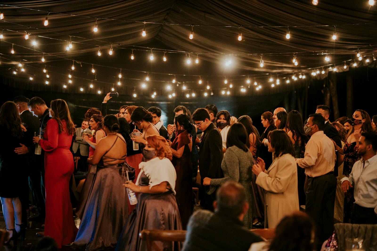 Boyfriend Backs Out Of A Wedding They Already RSVP’d To, Then Says She Can Just “Rescind The Plus One”