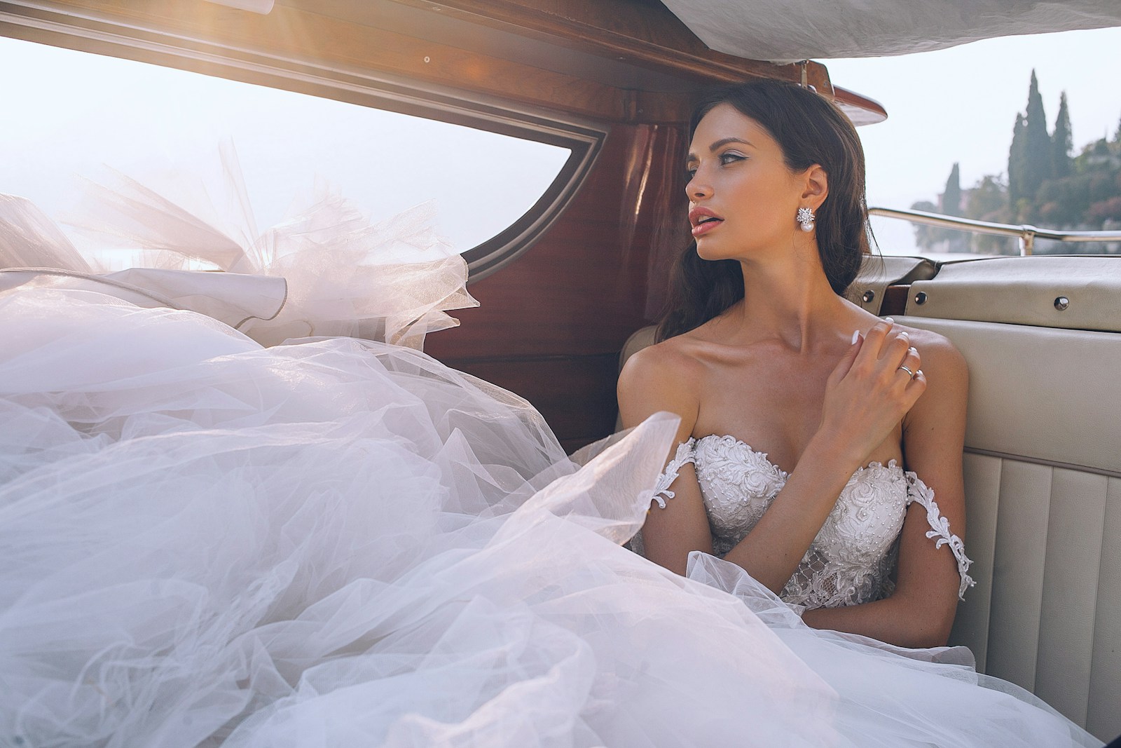 Bride Four Months From Her August Wedding Watched Her FMIL Pull Out the “Cream, Not White” Dress She Wore to Her Own Beach Wedding 35 Years Ago — Brother-in-Law Just Overheard Her Telling Friends She Still Plans to Wear It