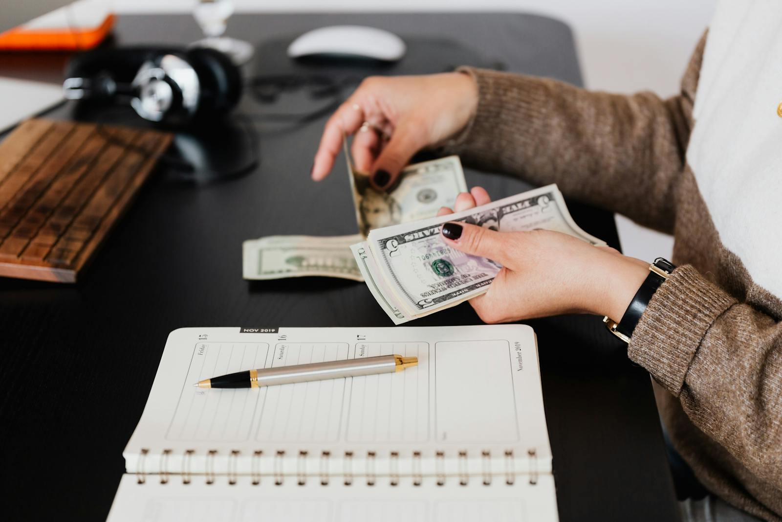 Twenty-Seven-Year-Old Who Drained Her Savings Subsidizing Her 24-Year-Old Sister Through Job Loss and a Pyramid-Scheme Stint Now Lives in a War Zone Locked Into a 2027 Lease