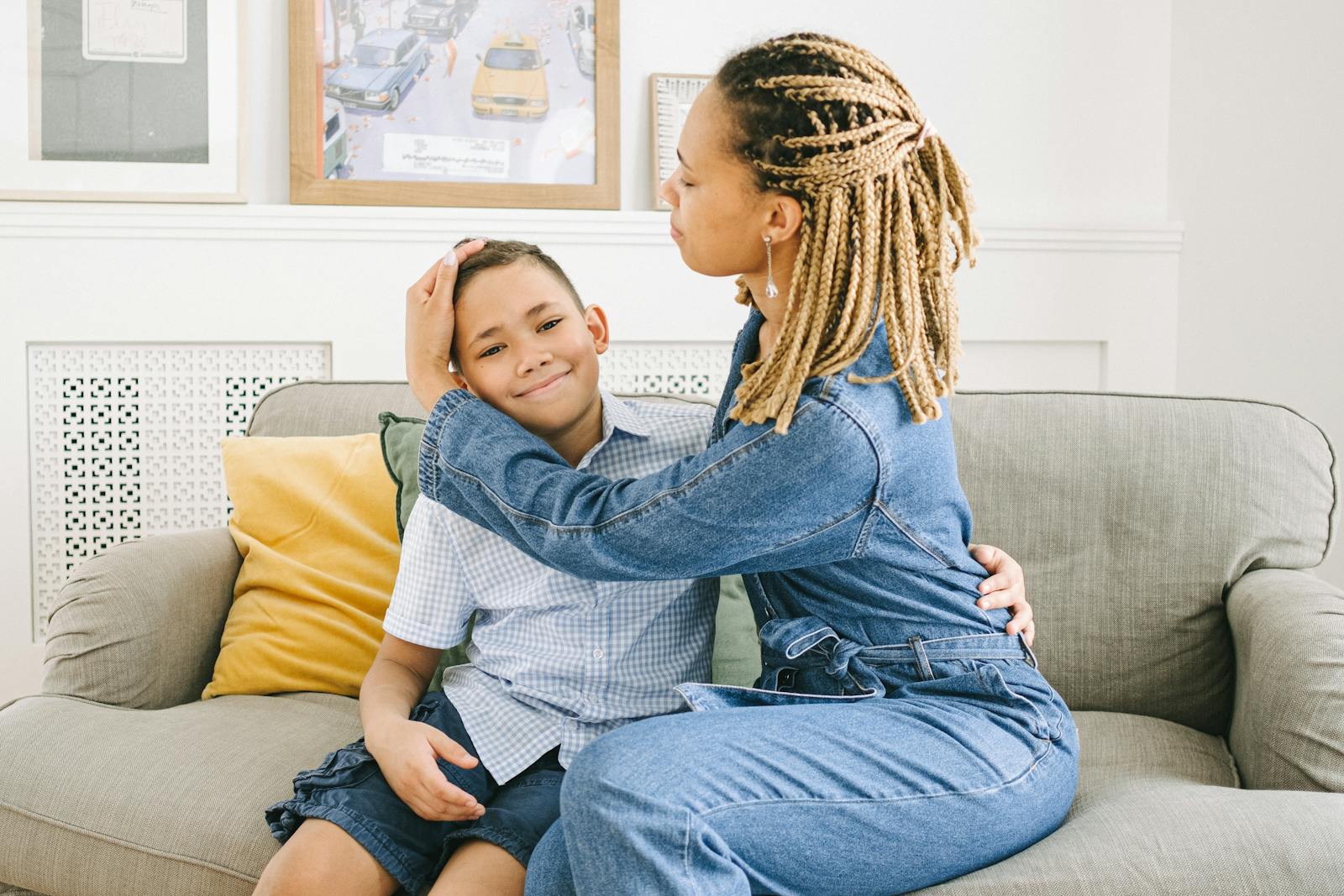 Single Mom Hunted All Week for the $100 Her Mom Gave Her for Summer Camp While Her 7-Year-Old Helped Her Search Pretending Not to Know — He Already Had a Stolen Crystal, Teacher’s Marker, and Set of Desk Keys to His Name