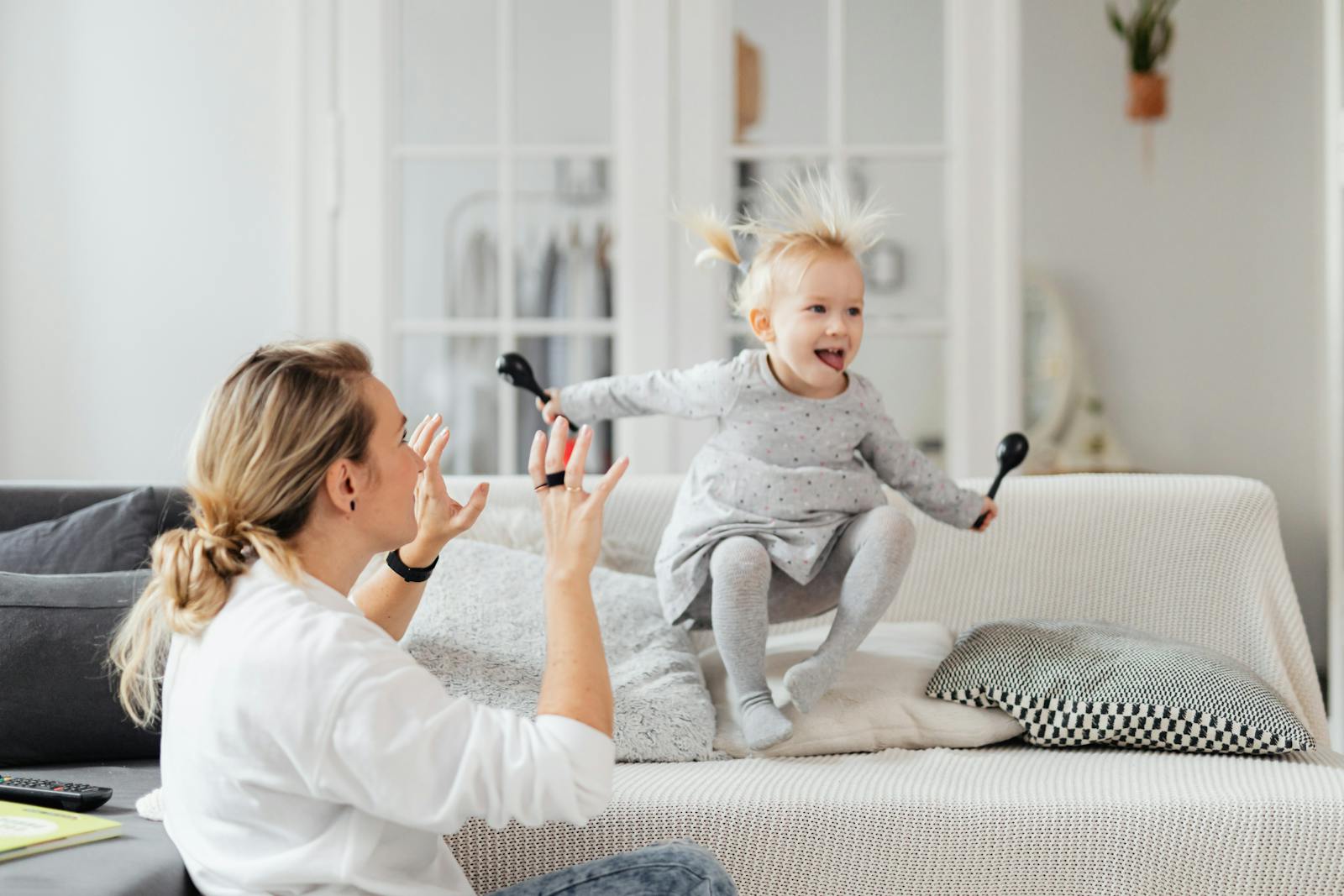 Friend Group’s First Mom Stopped Paying Sitters Months Ago — Now She Drops the Baby on Whoever’s Free for Date Nights While the Rest Cancel Plans