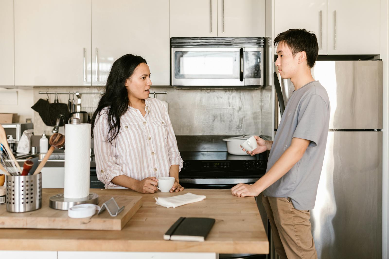 Twenty-Eight-Year-Old Tenant Cancelled a Pre-Paid Trip After Her New 26-Year-Old Roommate Came Up $250 Short on March Rent — He Then Bought a Switch 2 on a Payment Plan While His Unfixed Cat Sprayed Across Her Apartment