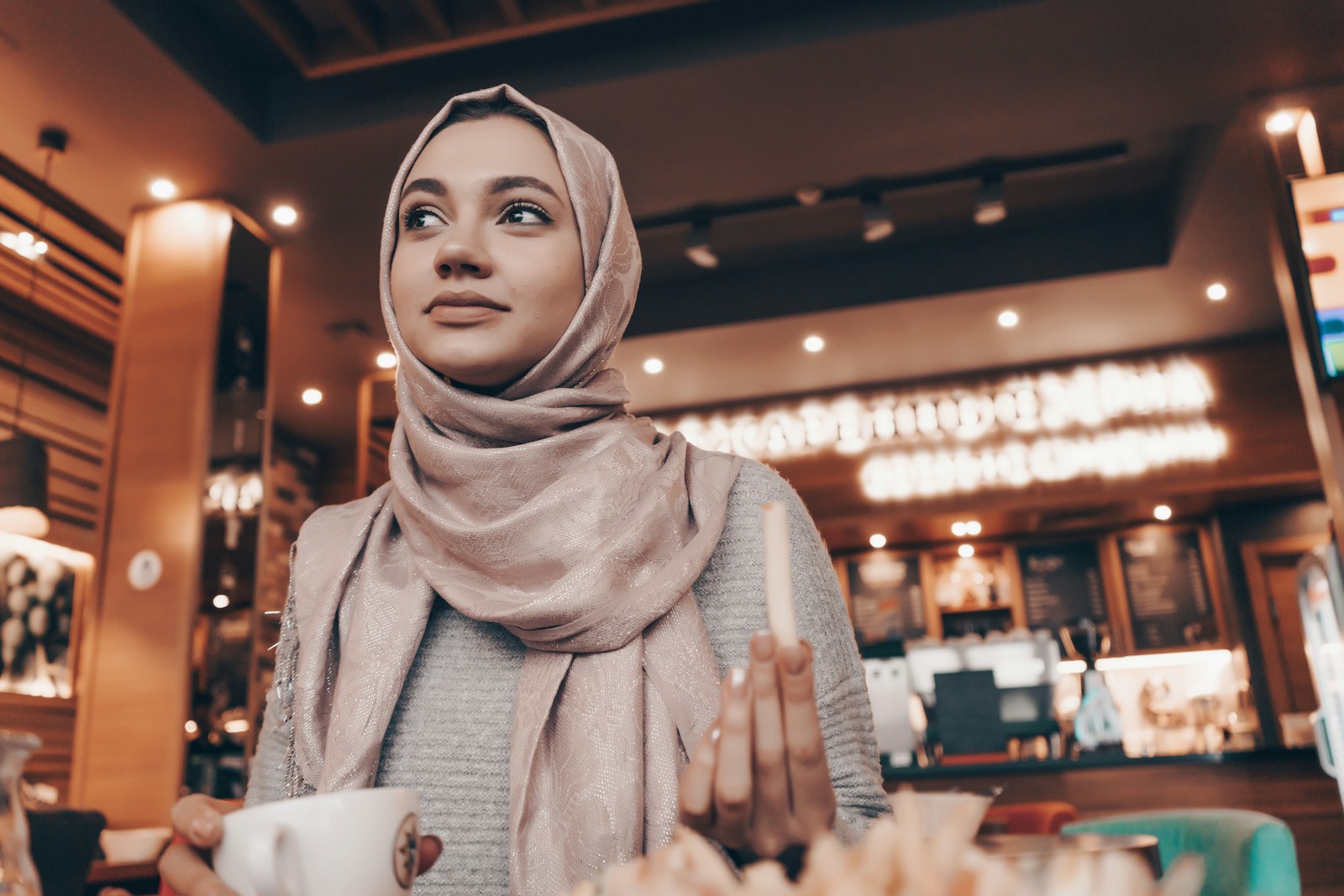 a person wearing a scarf