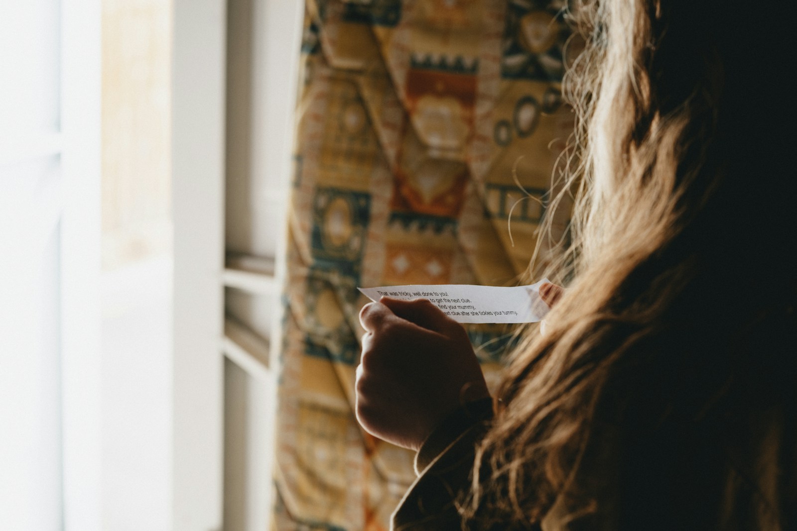 Aunt Showed Up to Every Birthday and Graduation for 27 Years — Her Niece Sent a Save-the-Date and Quietly Downgraded Her to “Drop Off a Cash Gift at the Evening Reception” Two Weeks Before the Wedding
