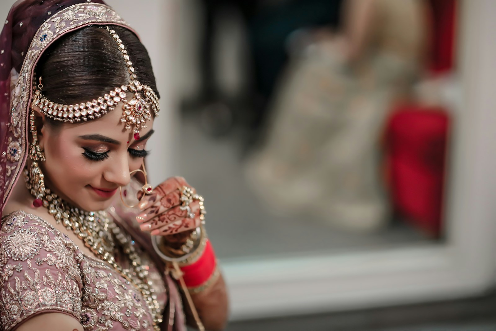 Bride’s Hindu Engagement Turns Beautiful, Then Her Family Criticizes Her Fiancé’s Beard, Brother, And “Broken Family” The Very Next Day