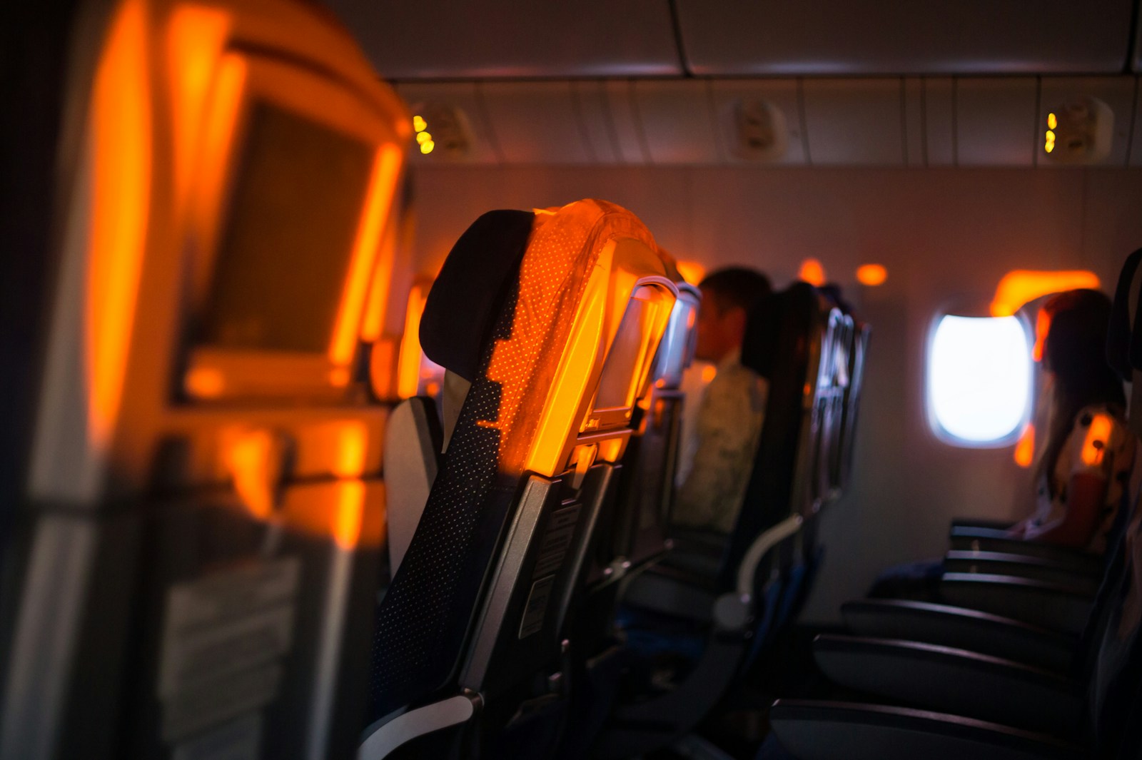 A Woman Picked a Fight Over an Armrest With a Passenger in a Surgical Sling: “Lady, I Just Had Surgery”