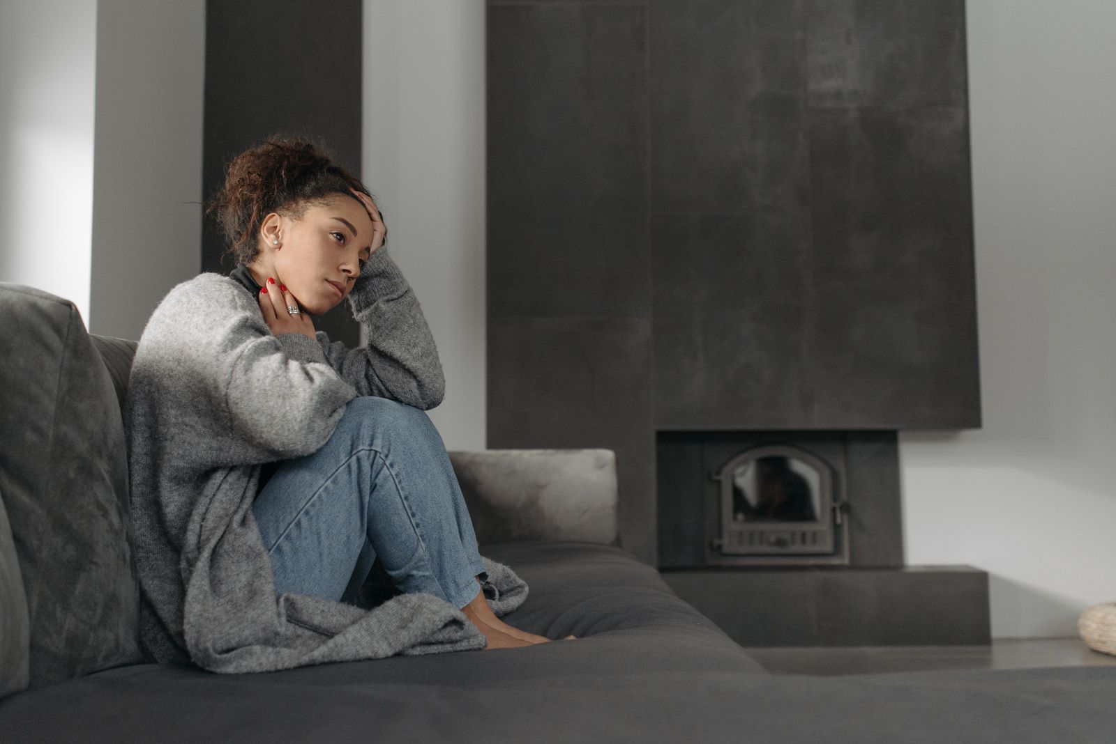 Boyfriend Says Physical Touch Isn’t His Love Language, But She Remembers When Hugging, Kissing, Hand-Holding, And Making Her Feel Wanted Was Easy