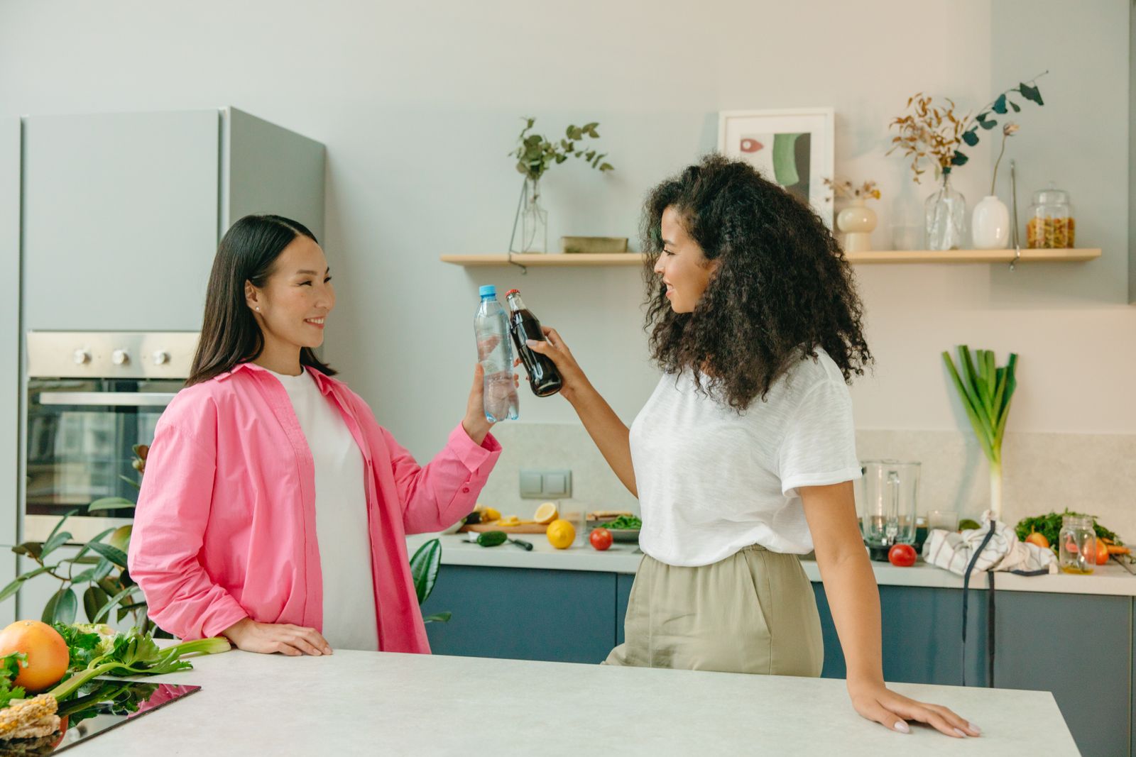 Roommate Owes Over $700 In Utilities And Groceries, Then Tells Friends She’s Being “Harassed” For Money