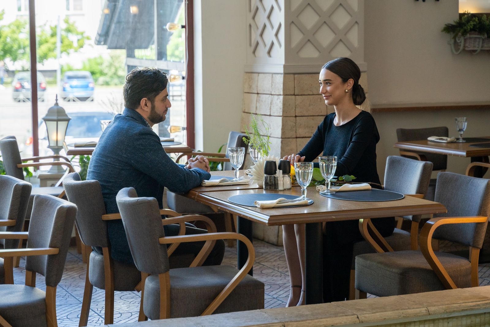 29-Year-Old Woman Wants A Serious Relationship But Keeps Getting Told To “Stop Looking,” While Years Of Failed Talking Stages Make Waiting Feel Like More Loneliness