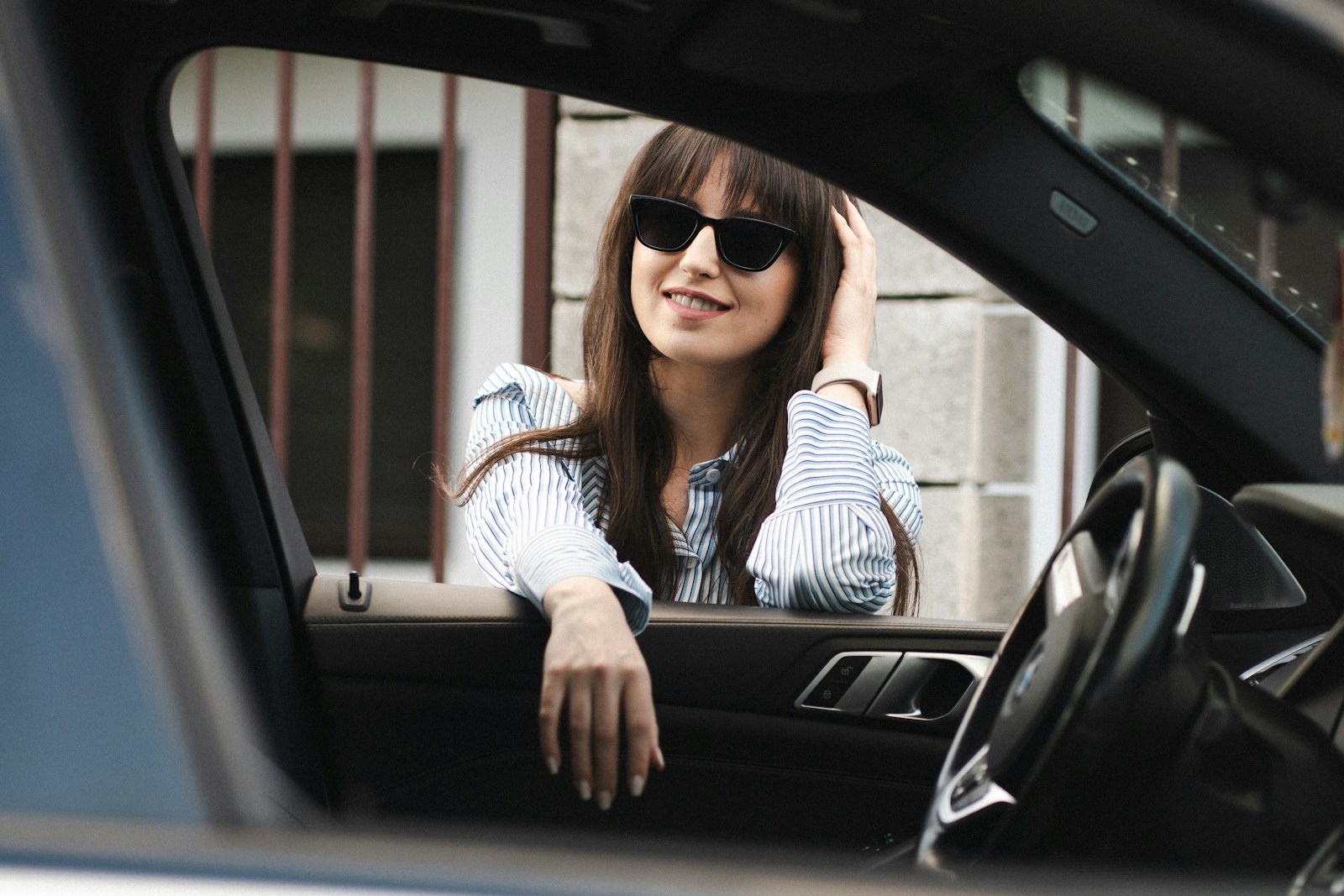 Woman’s Car Gets Repossessed A Month After Purchase, So She Registers The Dealership’s Expired Business Name And Sends Them A Cease-And-Desist