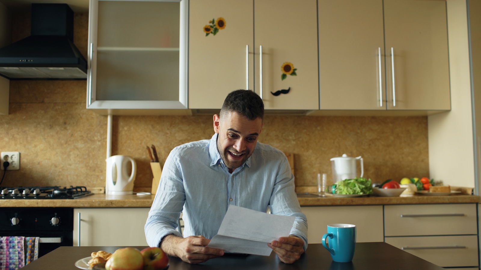 Credit Union Freezes His Money For A Month, So He Spends $3 On Complaint Bots Until A Manager Personally Offers His Balance And Compensation