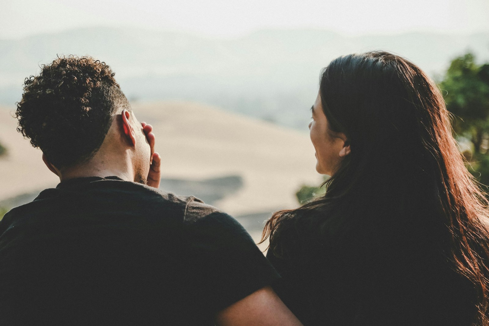 Girlfriend Says He’s “Average” But Loves How He Treats Her, Leaving Him Wondering If She’s Settling Until A Hotter Man Comes Along