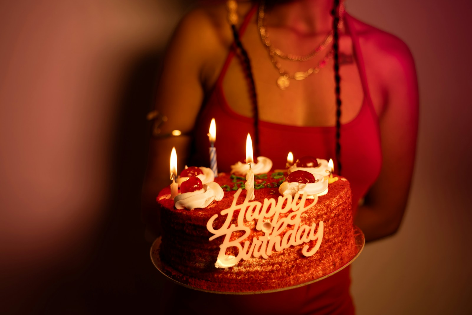 Dad Eats Almost All Of His Daughter’s Birthday Cake, Leaves The Empty Container, Then Makes One Dessert Feel Like Years Of Control