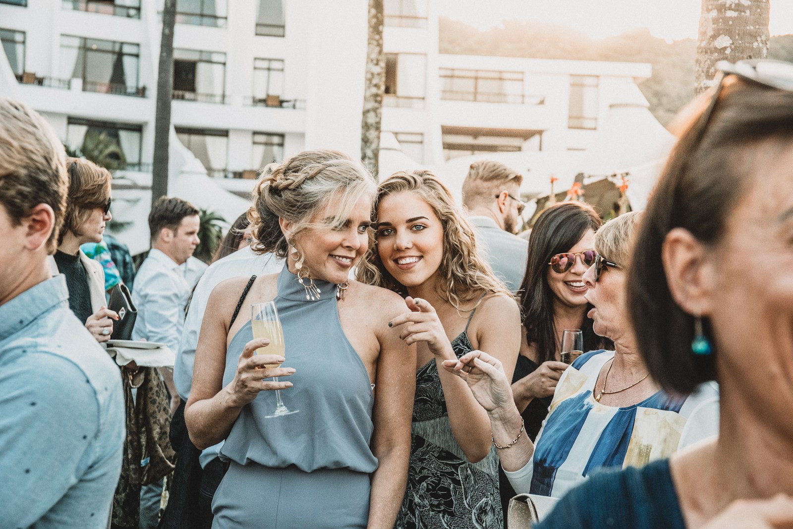 Wedding Guests Trash A Couple For Having A Cash Bar, While One Guest Wonders When Celebrating People Started Requiring Free Drinks