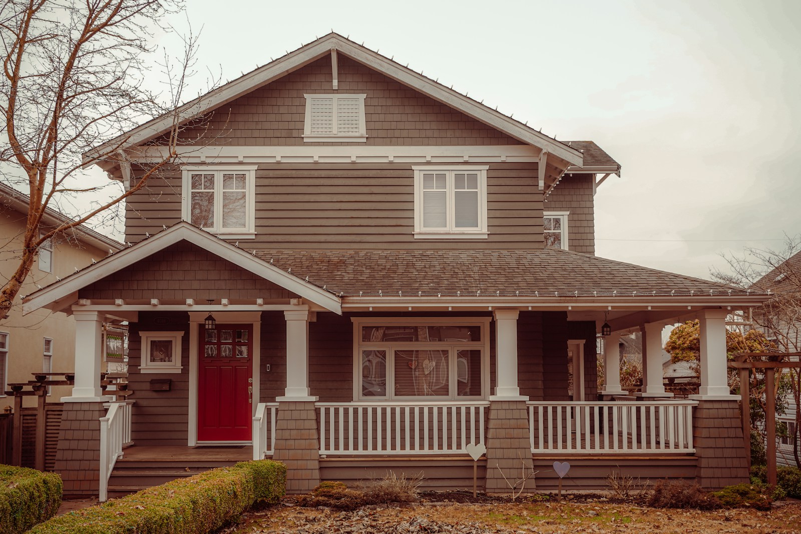 Thousands of Sears Kit Homes Are Turning 100 This Year and Here’s Exactly How to Spot One