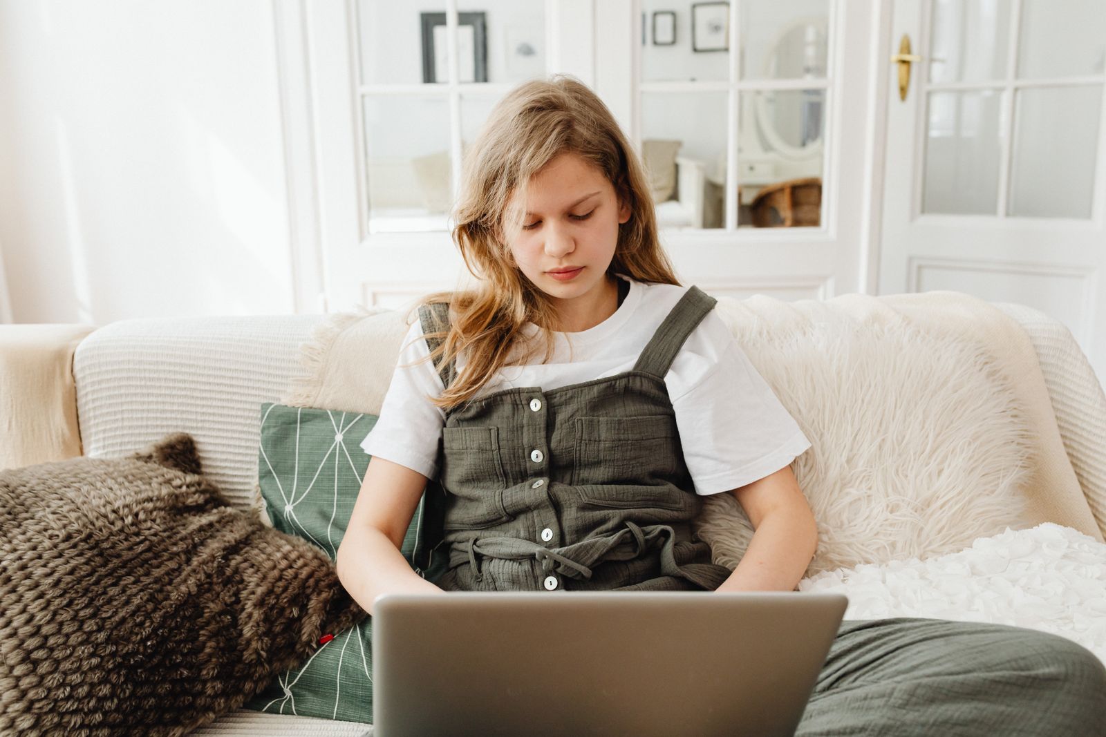 Mother Demands Her 13-Year-Old Daughter Wear a Bra Around Her Little Brothers—Then Gasps Over a Sliver of Exposed Stomach Even Though the Confused Boys Never Noticed or Cared