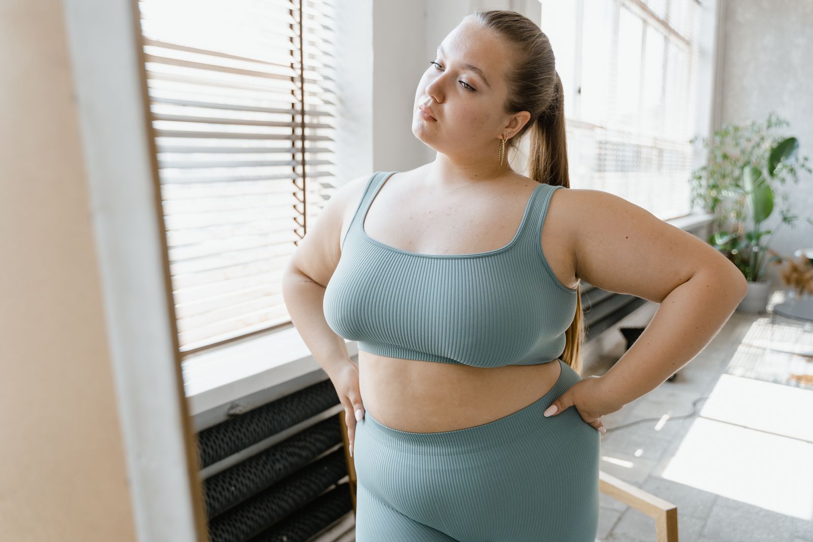 195-Pound Woman Wears a Bikini in the Hotel Hot Tub During an Optional Work-Trip Hangout—Then a Senior Coworker Calls It “Inappropriate” Because Younger Male Colleagues Were Looking at Her