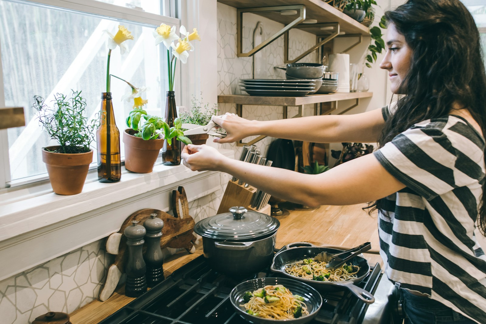 Child Casually Asks What the Family Is Having for Dinner and Triggers Mom’s Full-Volume Meltdown About Always Having to Choose, Cook, and Clean—Leaving Both of Them Furious Over a Question That Was Never Meant as a Demand
