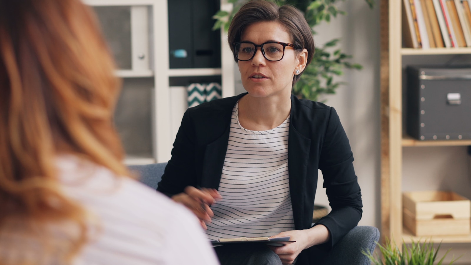 Unemployed Job Seeker Double-Books a Promising Interview After Agreeing to Lend Friends a Truck—Then Gets Told She “Doesn’t Value” Them for Prioritizing the Only Opportunity That Could End Her Financial Crisis
