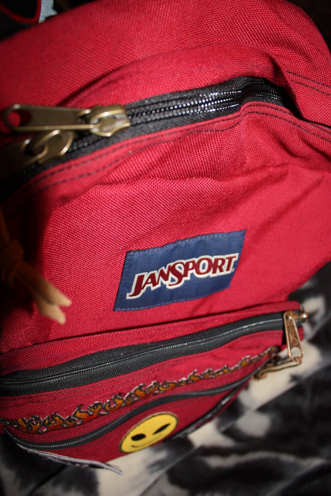 Backpack Brand From a 1967 Seattle Dorm Room Became Thrift Stores’ Most Requested Back-to-School Find