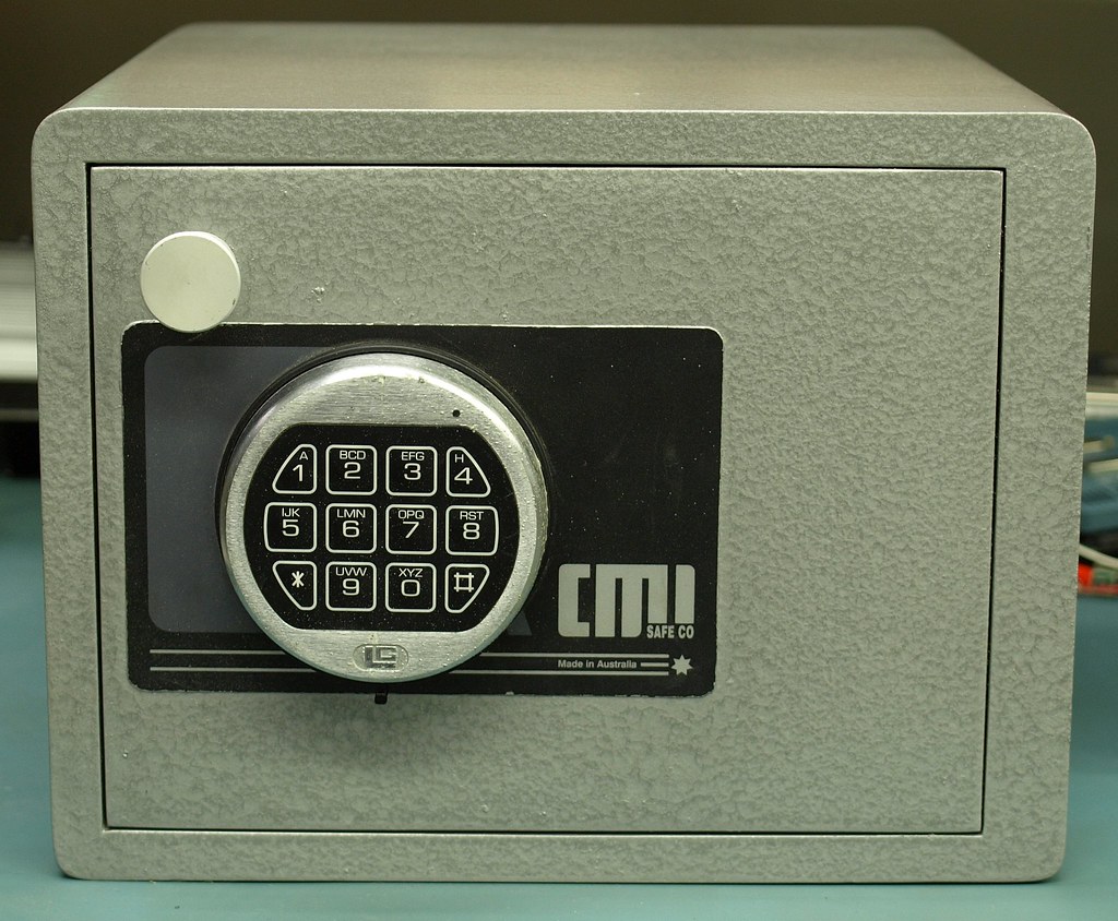 Woman Opens a Safe Locked for at Least a Decade and Finds Her Grandmother’s Old Jewelry Boxes and a Box of Gun Cartridges Sealed Inside It