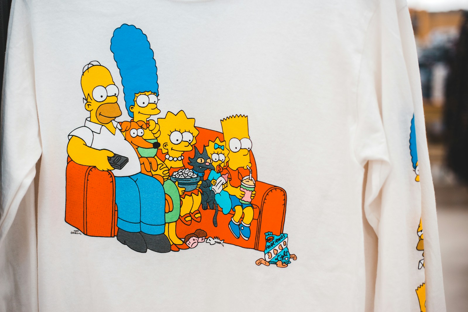 white and yellow spongebob squarepants crew neck t-shirt