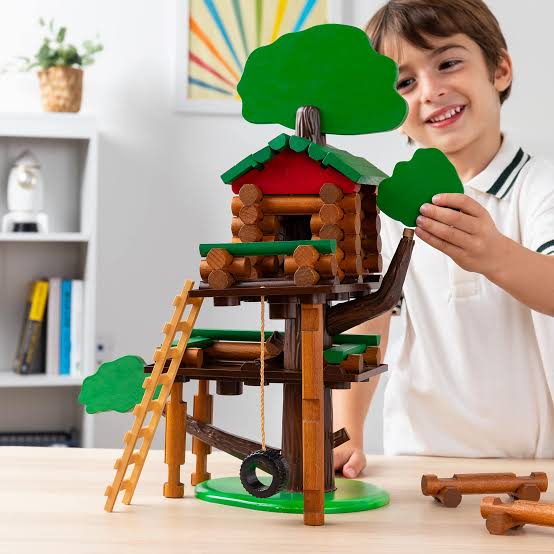 Lincoln Logs Were Invented by Frank Lloyd Wright’s Son, Using a Building Trick His Famous Father Actually Used