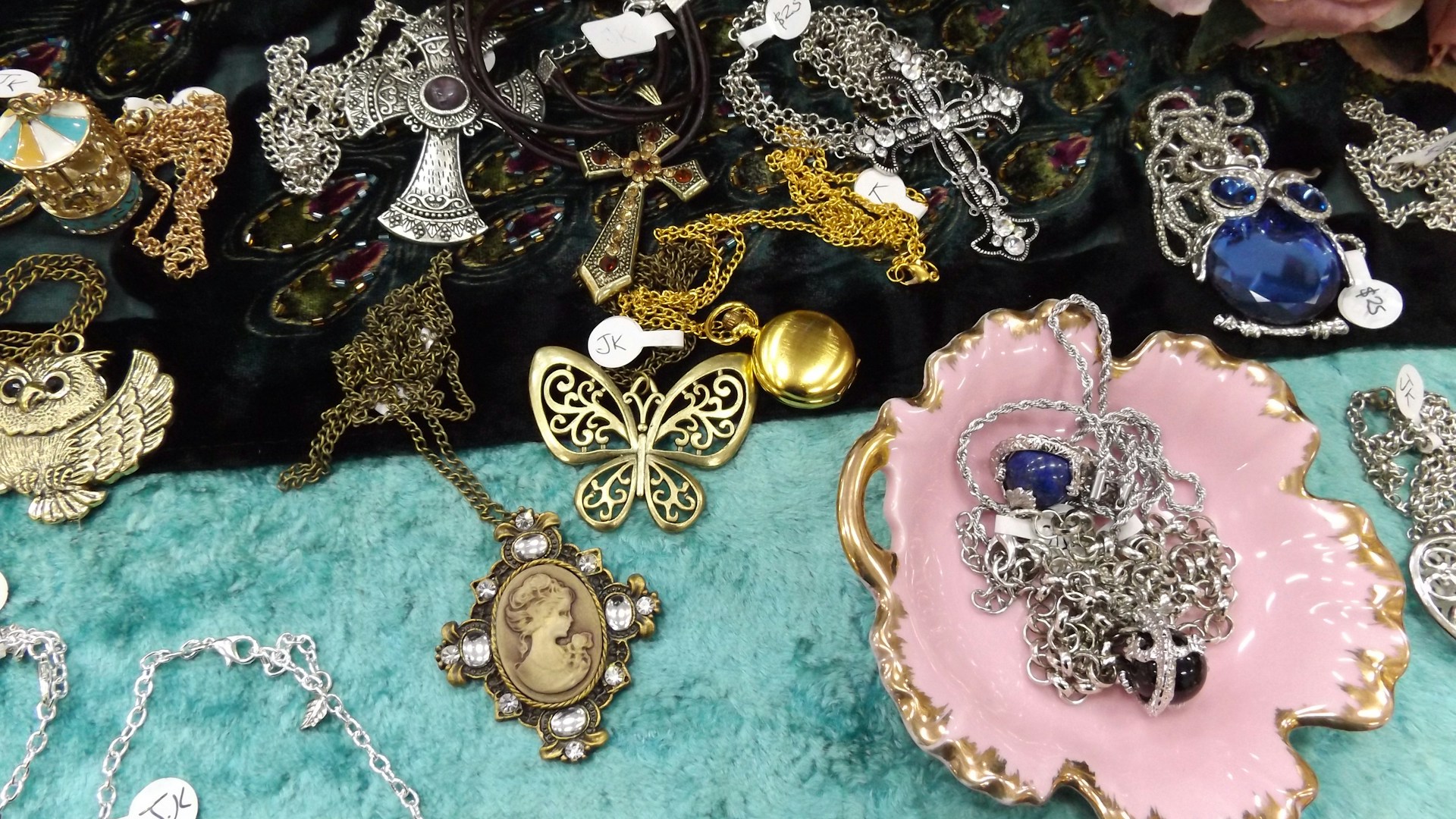 Family Heirlooms Often Sell For Far Less Than Families Expect Because Sentimental Value Is Not Market Value